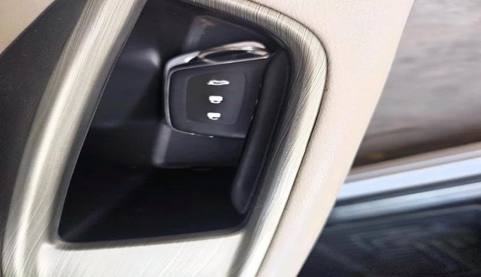 2024 MG HECTOR SAVVY PRO 1.5 TURBO CVT PETROL, Petrol, Automatic, 18,460 km, interior