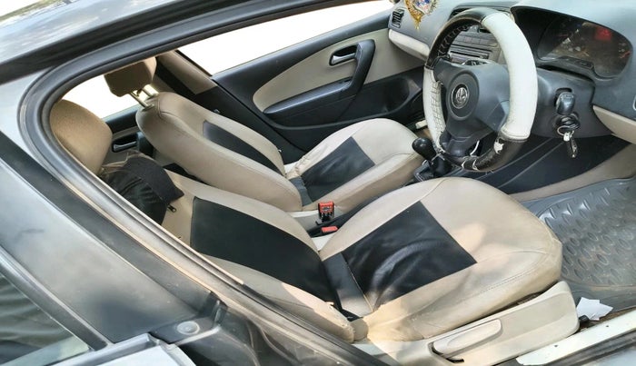 2013 Volkswagen Polo TRENDLINE 1.2L PETROL, Petrol, Manual, 1,54,136 km, interior