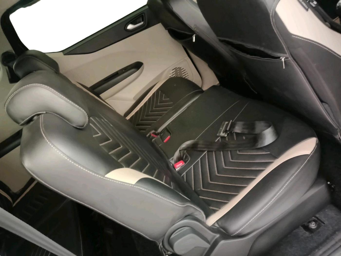 2024 Renault TRIBER RXZ AMT, Petrol, Automatic, 35,730 km, interior