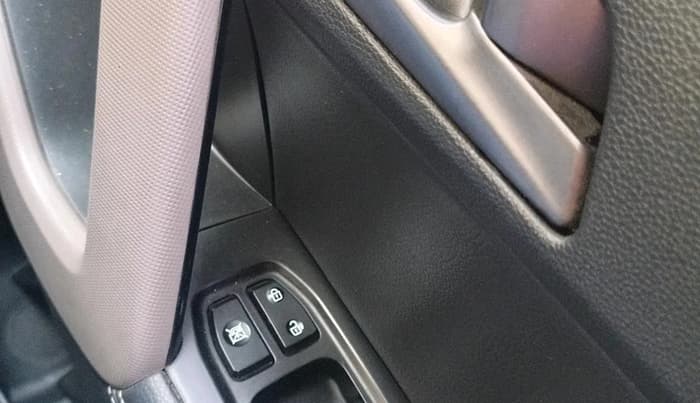 2018 Hyundai Creta SX (O) 1.6 DIESEL, Diesel, Manual, 1,03,484 km, interior