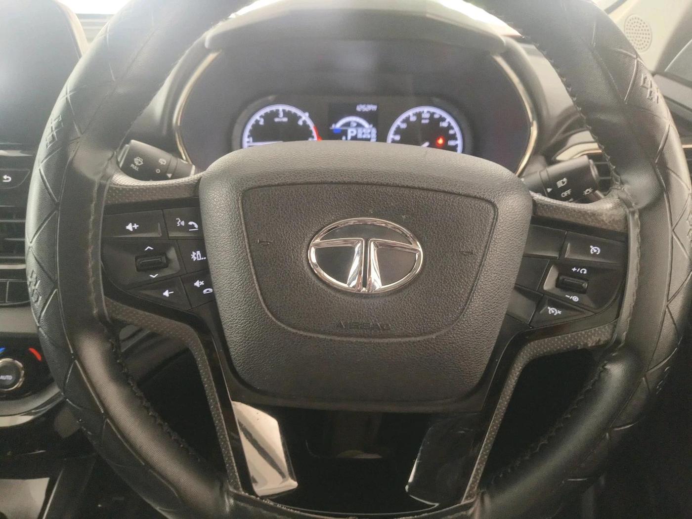 2022 Tata Safari XTA PLUS, Diesel, Automatic, 91,535 km, interior