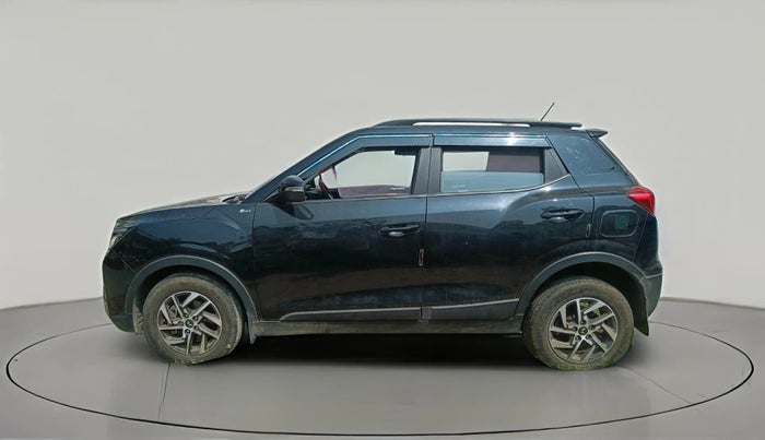 2023 Mahindra XUV300 W8 (O) 1.2 PETROL, Petrol, Manual, 6,252 km, exterior
