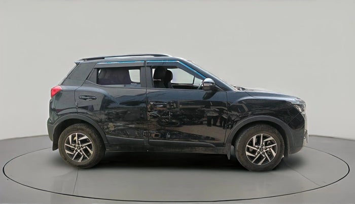 2023 Mahindra XUV300 W8 (O) 1.2 PETROL, Petrol, Manual, 6,252 km, exterior