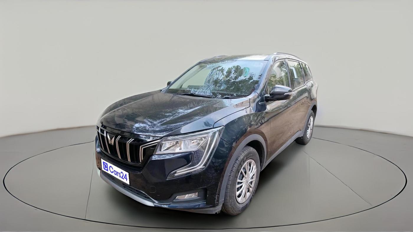 2023 Mahindra XUV700 AX 3 D MT 5 STR (E), Diesel, Manual, 17,616 km, exterior