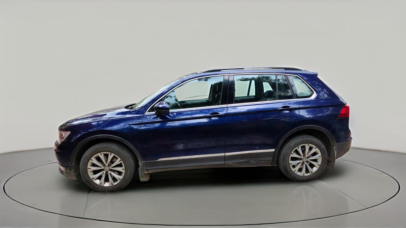 2017 Volkswagen TIGUAN COMFORTLINE TDI AT, Diesel, Automatic, 2,13,499 km, exterior