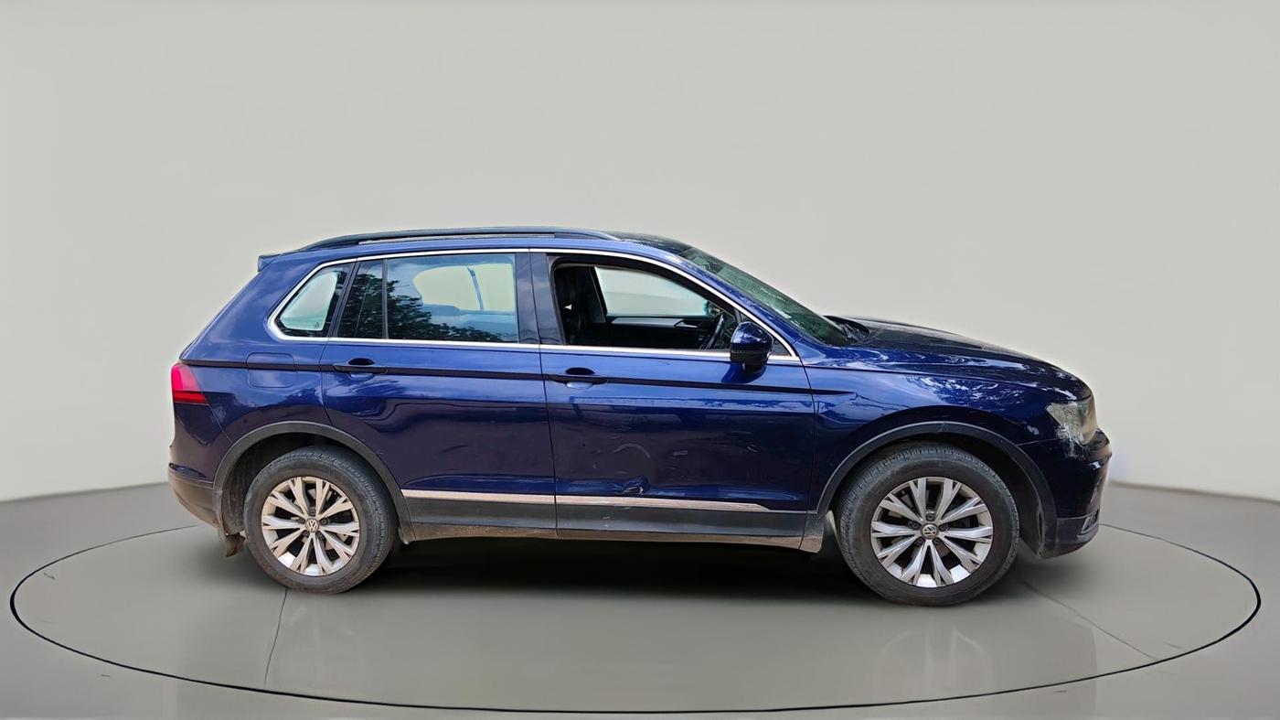 2017 Volkswagen TIGUAN COMFORTLINE TDI AT, Diesel, Automatic, 2,13,499 km, exterior