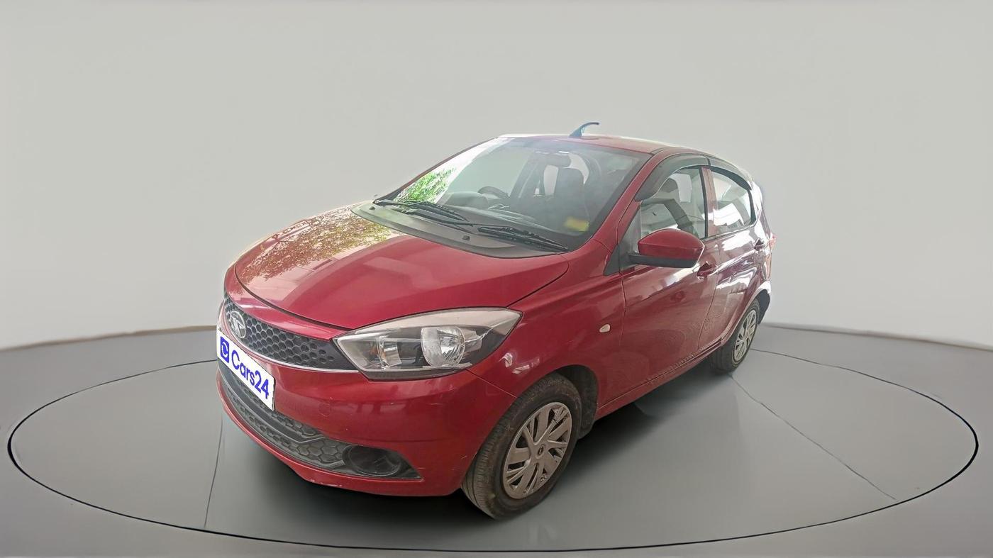 2017 Tata Tiago XT PETROL, Petrol, Manual, 1,29,758 km, exterior