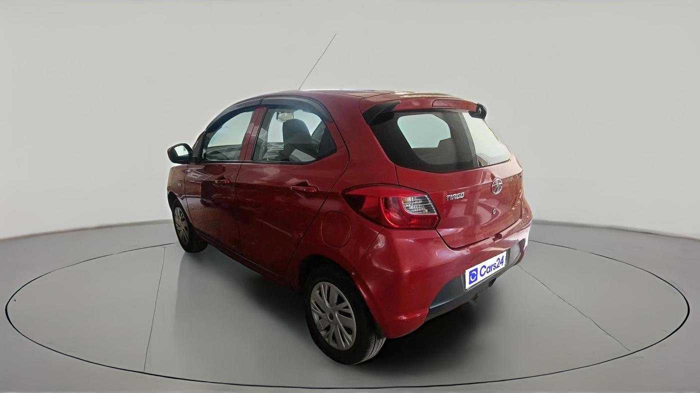 2017 Tata Tiago XT PETROL, Petrol, Manual, 1,29,758 km, exterior