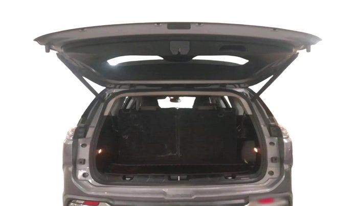 2022 Jeep MERIDIAN LIMITED (O) 4X2 AT, Diesel, Automatic, 40,350 km, exterior