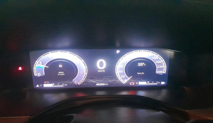 2022 Jeep MERIDIAN LIMITED (O) 4X2 AT, Diesel, Automatic, 40,350 km, interior