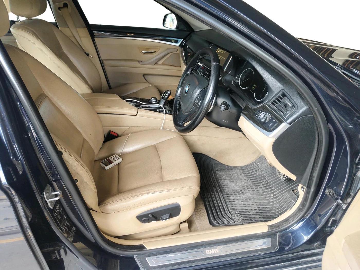 2014 BMW 5 Series 520D LUXURY LINE, Diesel, Automatic, 1,32,698 km, interior