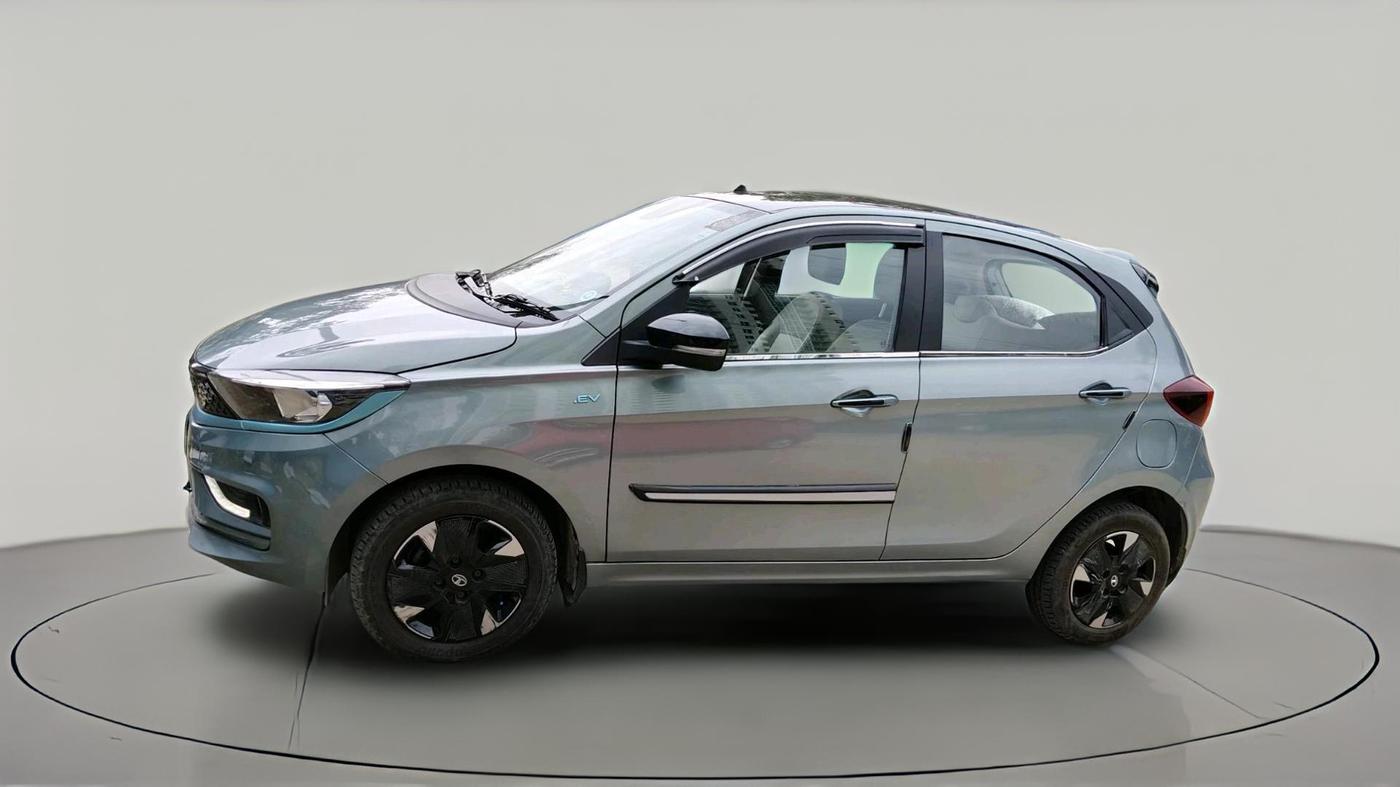 2023 Tata TIAGO EV XZ PLUS TECH LUX LONG RANGE, Electric, Automatic, 43,604 km, exterior