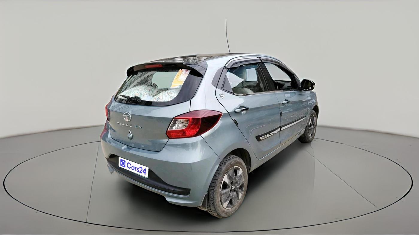 2023 Tata TIAGO EV XZ PLUS TECH LUX LONG RANGE, Electric, Automatic, 43,604 km, exterior
