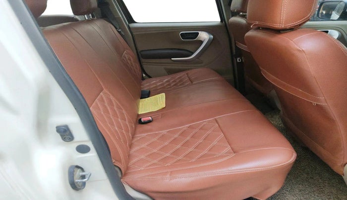 2017 Mahindra TUV300 T8, Diesel, Manual, 1,71,734 km, interior