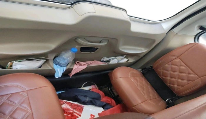 2017 Mahindra TUV300 T8, Diesel, Manual, 1,71,734 km, interior