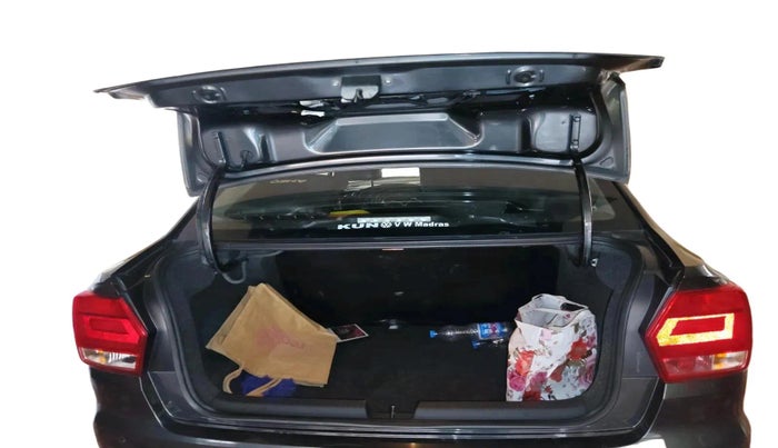 2016 Volkswagen Ameo HIGHLINE1.2L, Petrol, Manual, 75,174 km, exterior