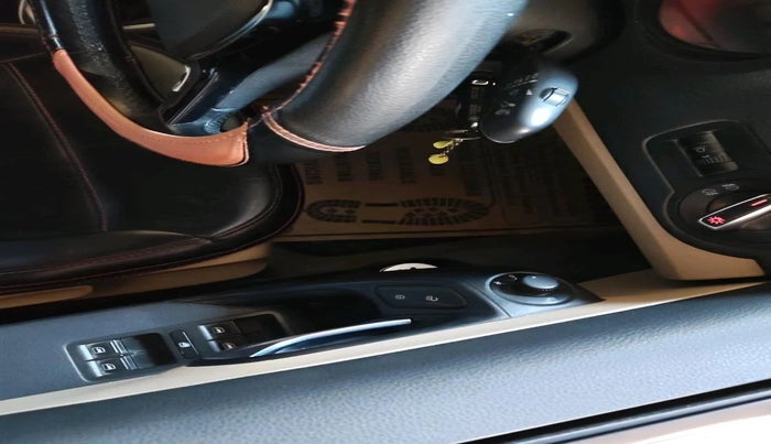 2016 Volkswagen Ameo HIGHLINE1.2L, Petrol, Manual, 75,174 km, interior