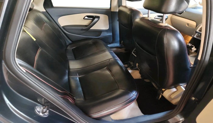 2016 Volkswagen Ameo HIGHLINE1.2L, Petrol, Manual, 75,174 km, interior