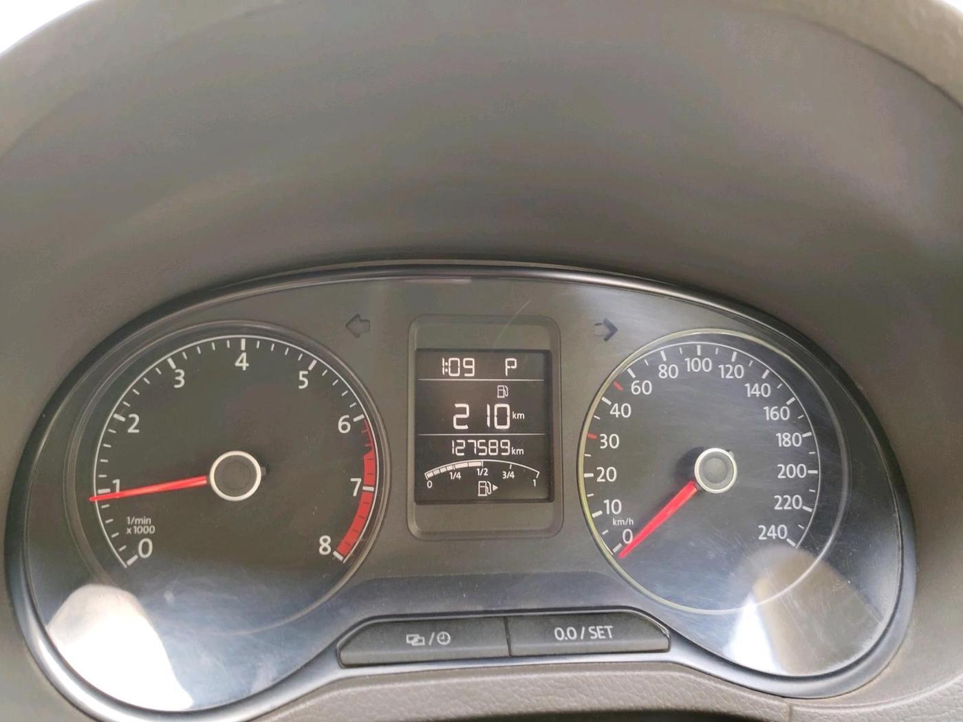 2017 Volkswagen Vento HIGHLINE PETROL AT, Petrol, Automatic, 1,27,589 km, interior