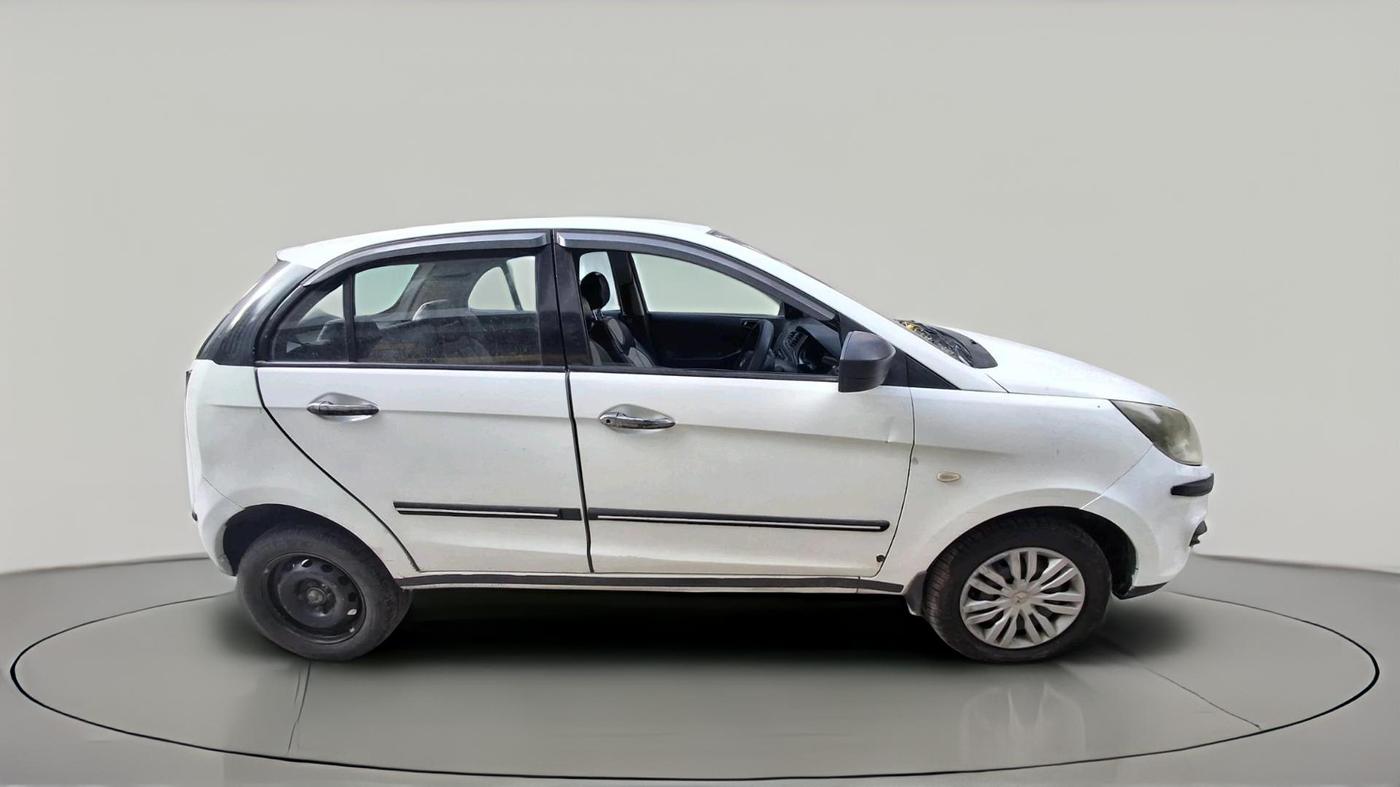 2016 Tata Bolt XE QUADRAJET, Diesel, Manual, 2,43,078 km, exterior