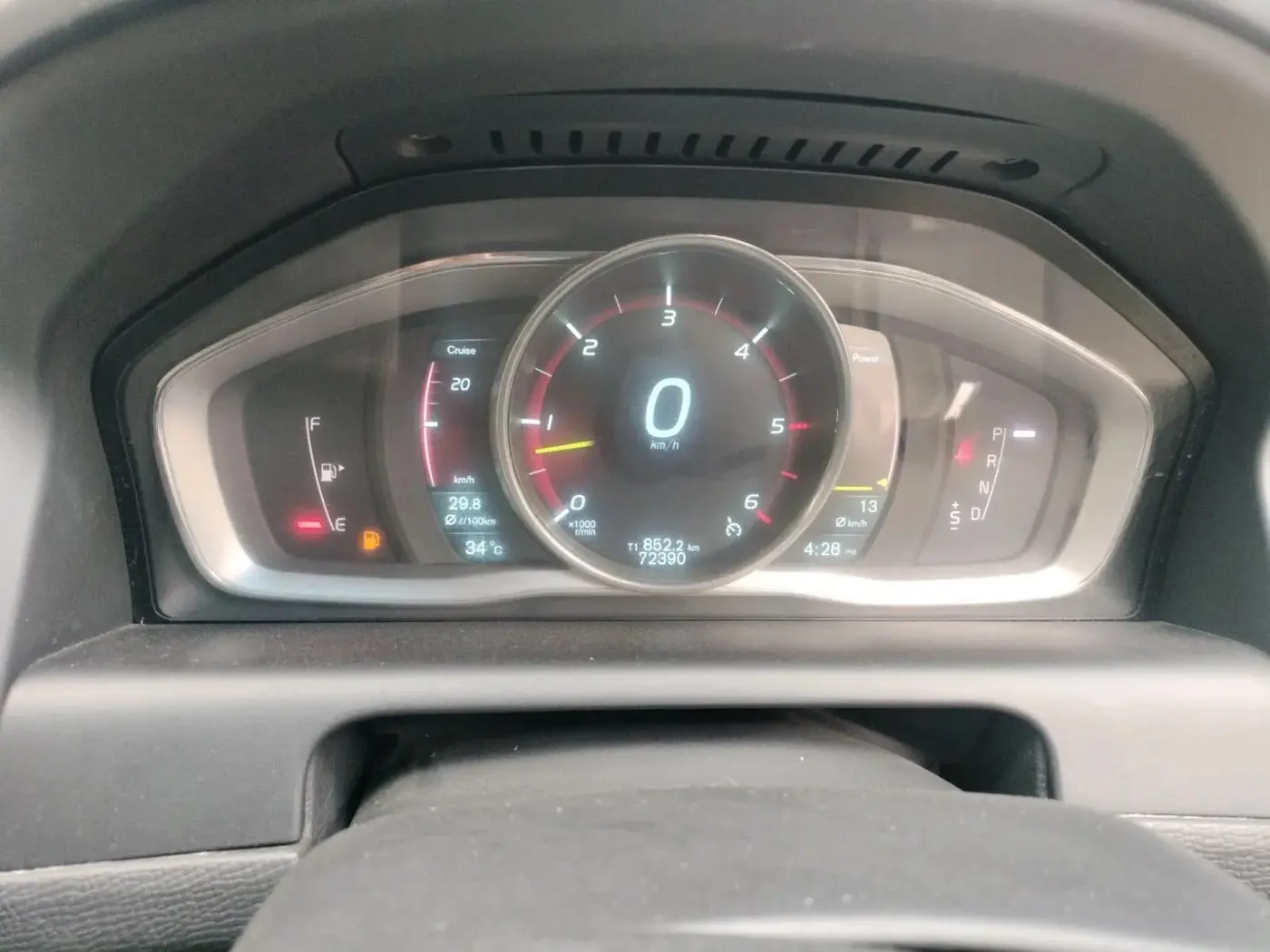 2015 Volvo XC 60 D5 SUMMUM, Diesel, Automatic, 1,29,082 km, interior