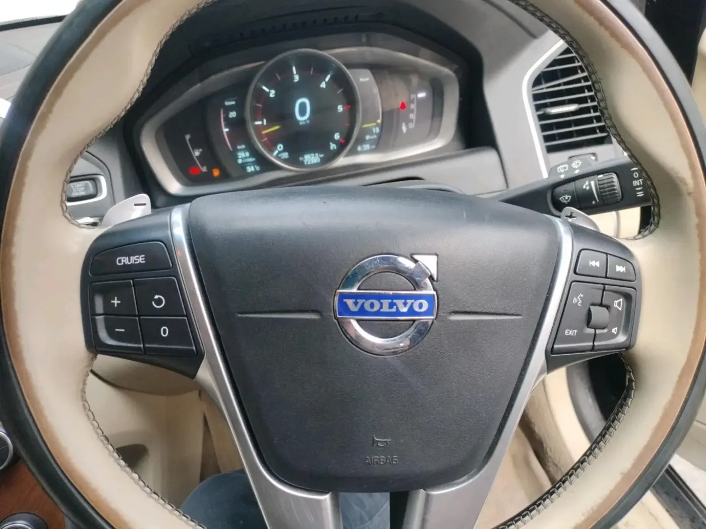 2015 Volvo XC 60 D5 SUMMUM, Diesel, Automatic, 1,29,082 km, interior