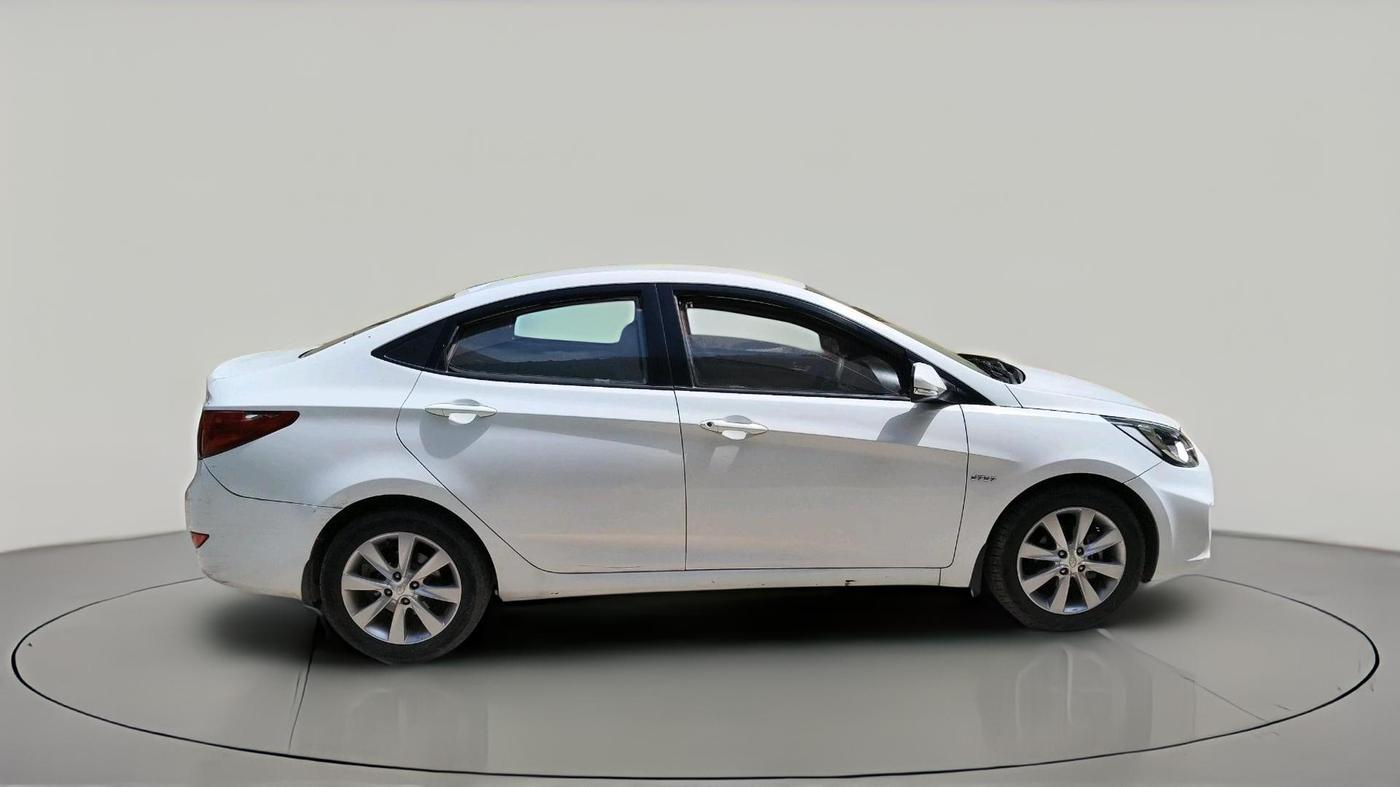 2013 Hyundai Verna FLUIDIC 1.6 VTVT SX, Petrol, Manual, 43,349 km, exterior