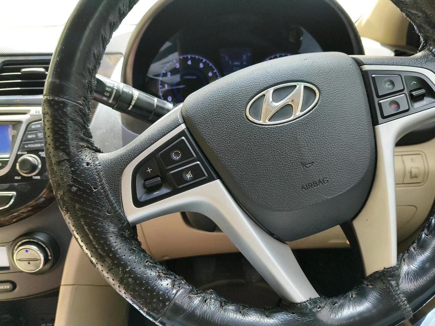 2013 Hyundai Verna FLUIDIC 1.6 VTVT SX, Petrol, Manual, 43,349 km, interior