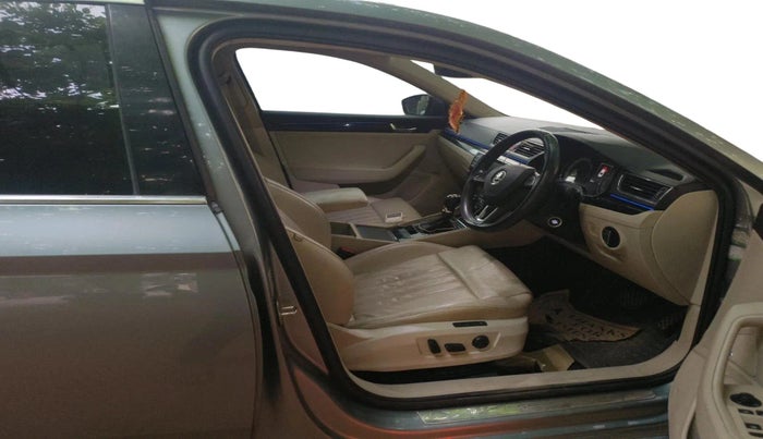 2016 Skoda Superb L&K 1.8 TSI AT, Petrol, Automatic, 68,916 km, interior