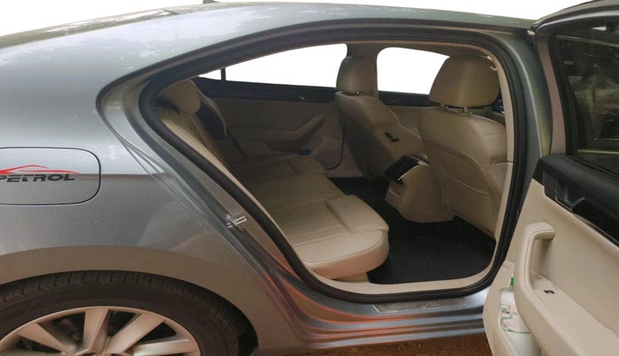 2016 Skoda Superb L&K 1.8 TSI AT, Petrol, Automatic, 68,916 km, interior