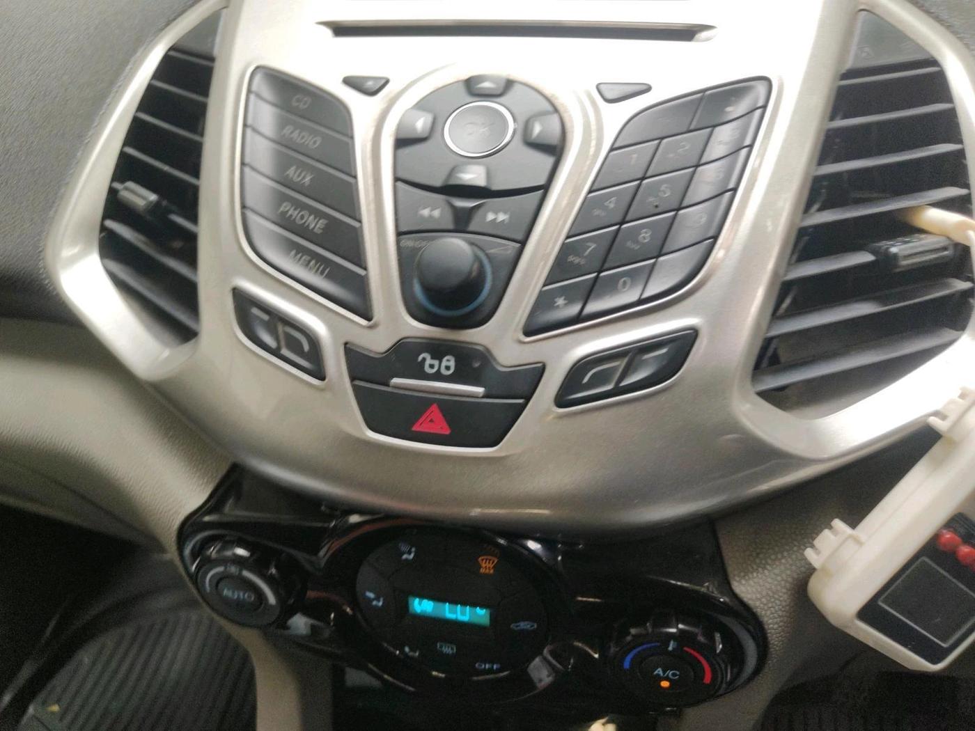 2014 Ford Ecosport TITANIUM 1.5L DIESEL, Diesel, Manual, 2,03,031 km, interior