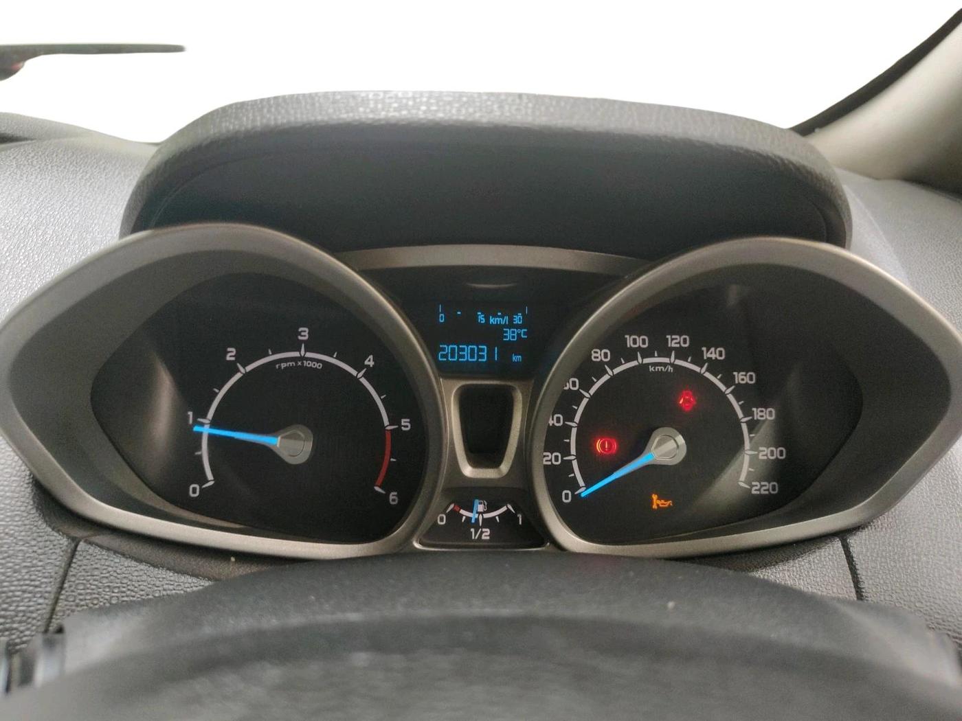 2014 Ford Ecosport TITANIUM 1.5L DIESEL, Diesel, Manual, 2,03,031 km, interior
