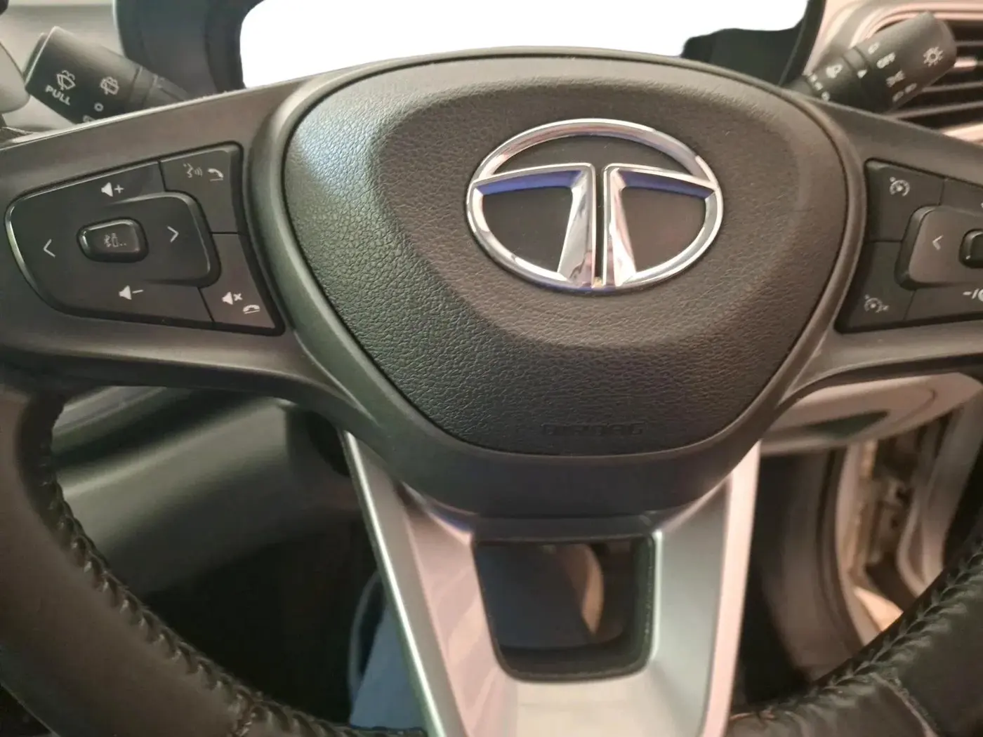 2020 Tata ALTROZ XZ PETROL, Petrol, Manual, 24,771 km, interior