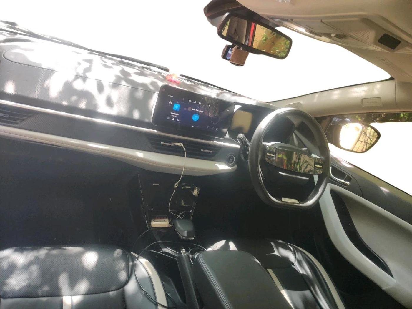 2024 Tata NEXON CREATIVE+ SUNROOF AMT 1.2 PETROL, Petrol, Automatic, 25,931 km, interior
