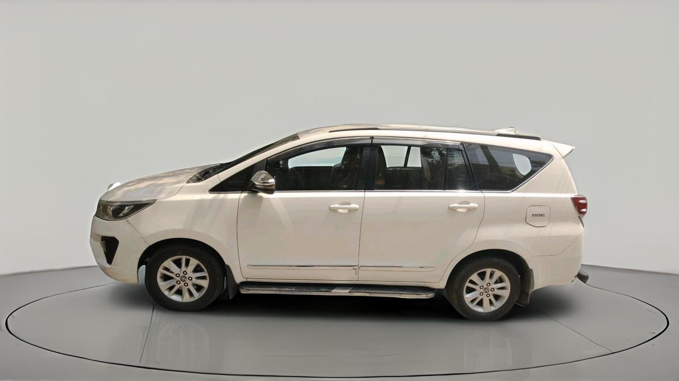 2018 Toyota Innova Crysta 2.4 GX 8 STR, Diesel, Manual, 1,51,022 km, exterior