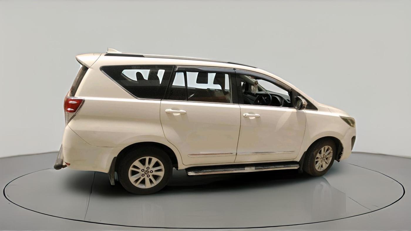 2018 Toyota Innova Crysta 2.4 GX 8 STR, Diesel, Manual, 1,51,022 km, exterior