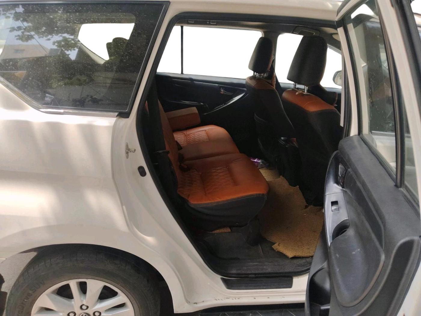 2018 Toyota Innova Crysta 2.4 GX 8 STR, Diesel, Manual, 1,51,022 km, interior