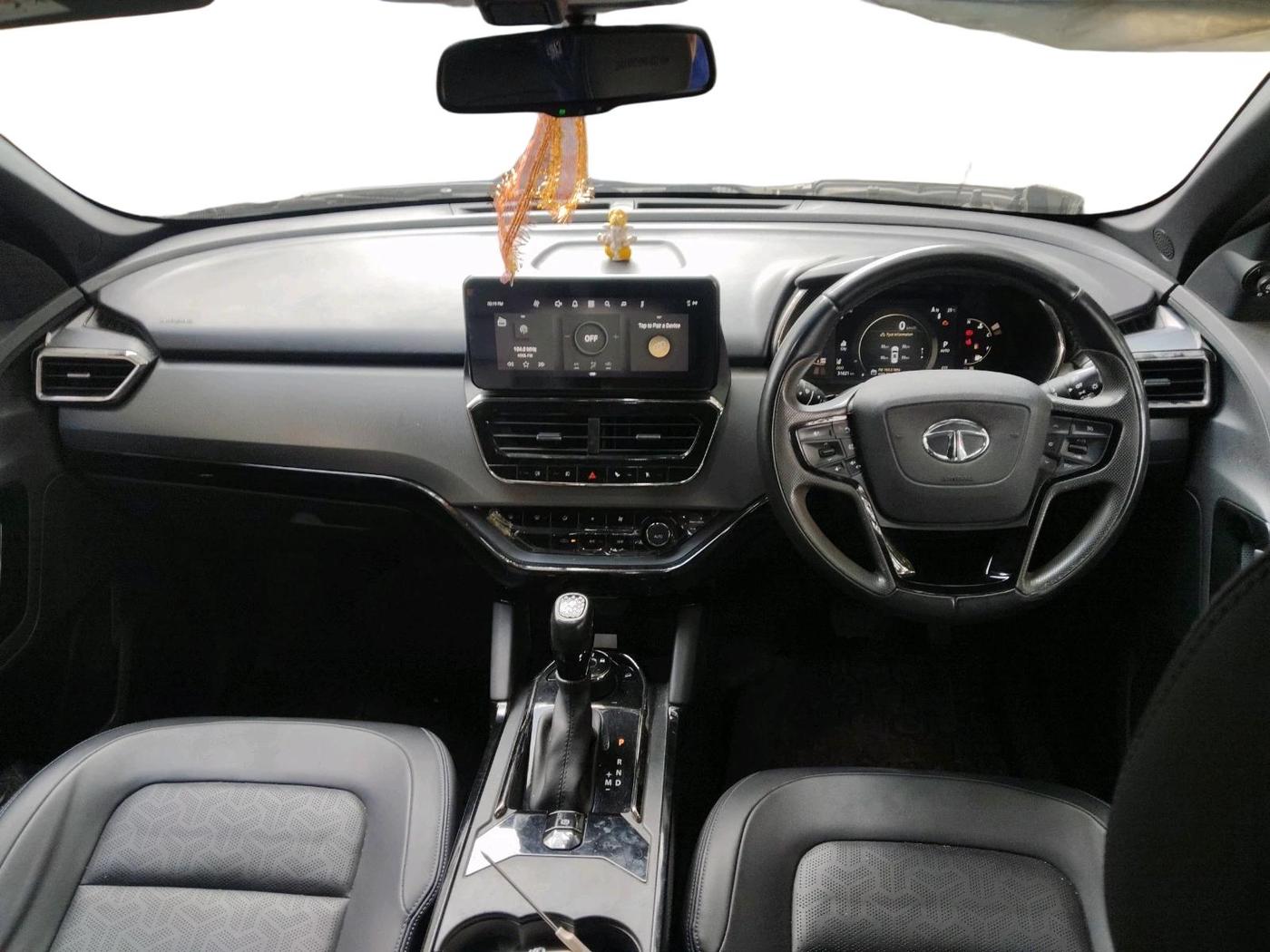 2023 Tata Safari XZA PLUS O DARK EDITION, Diesel, Automatic, 31,621 km, interior