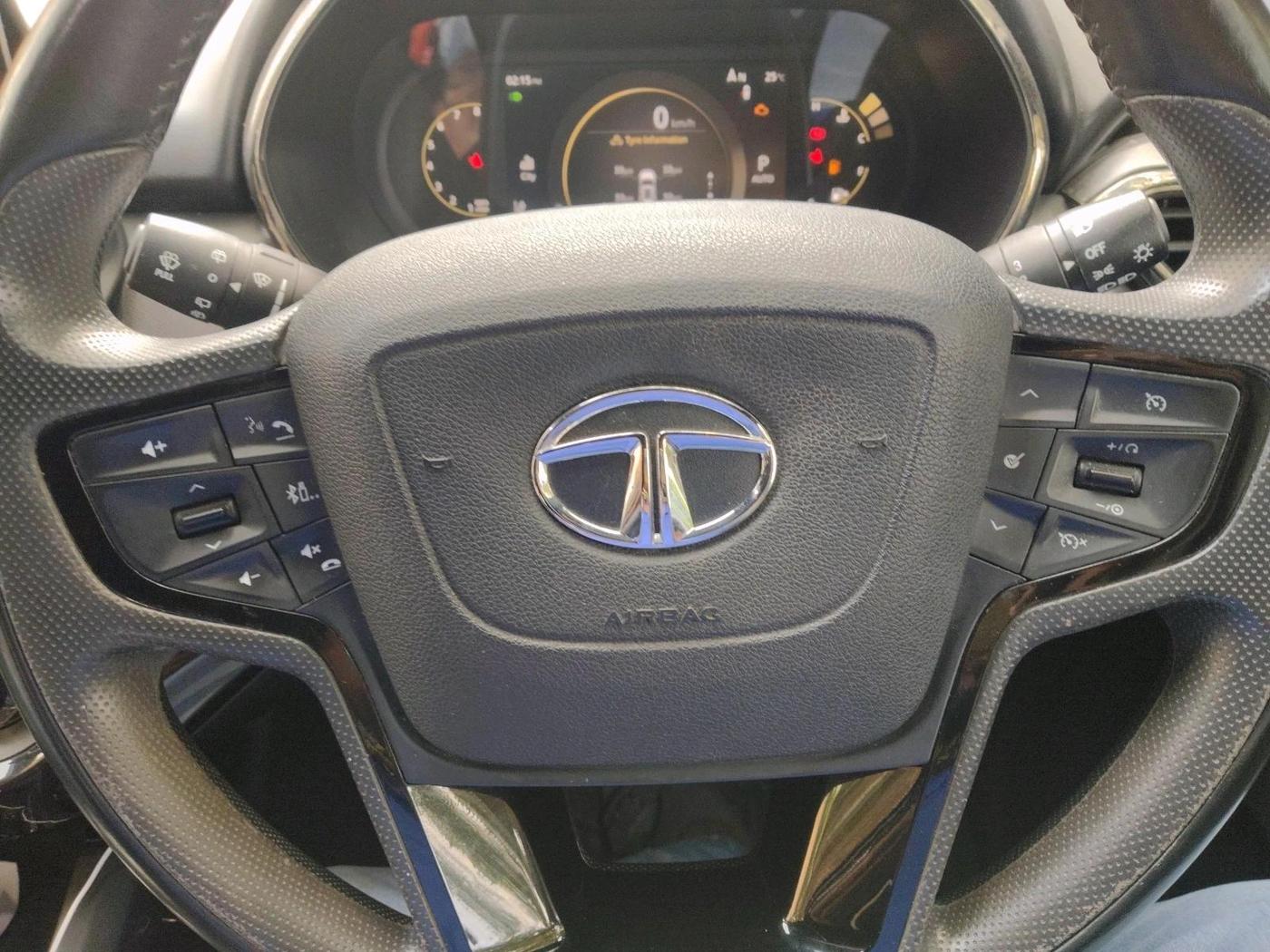 2023 Tata Safari XZA PLUS O DARK EDITION, Diesel, Automatic, 31,621 km, interior