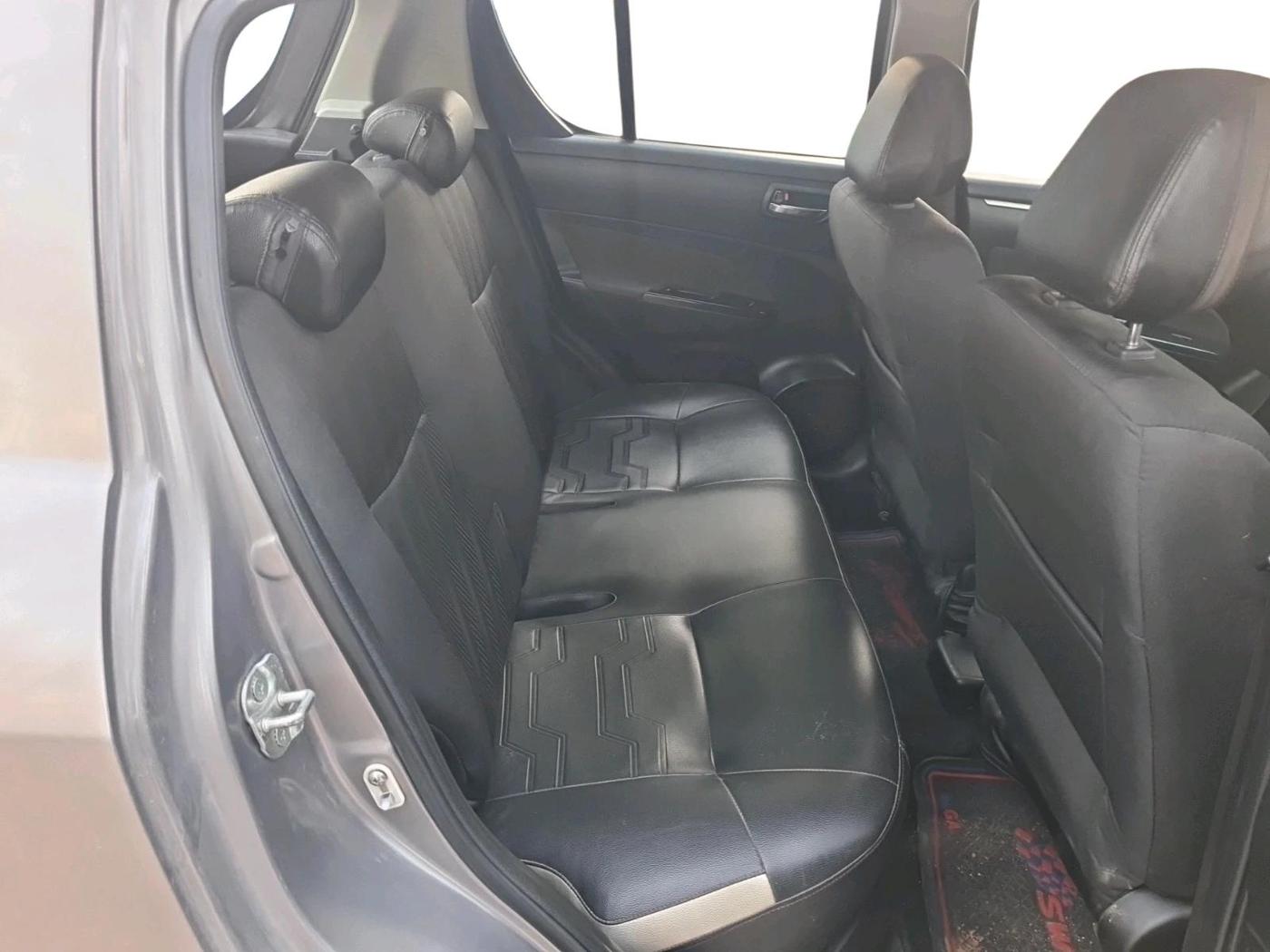 2014 Maruti Swift VXI, Petrol, Manual, 71,759 km, interior
