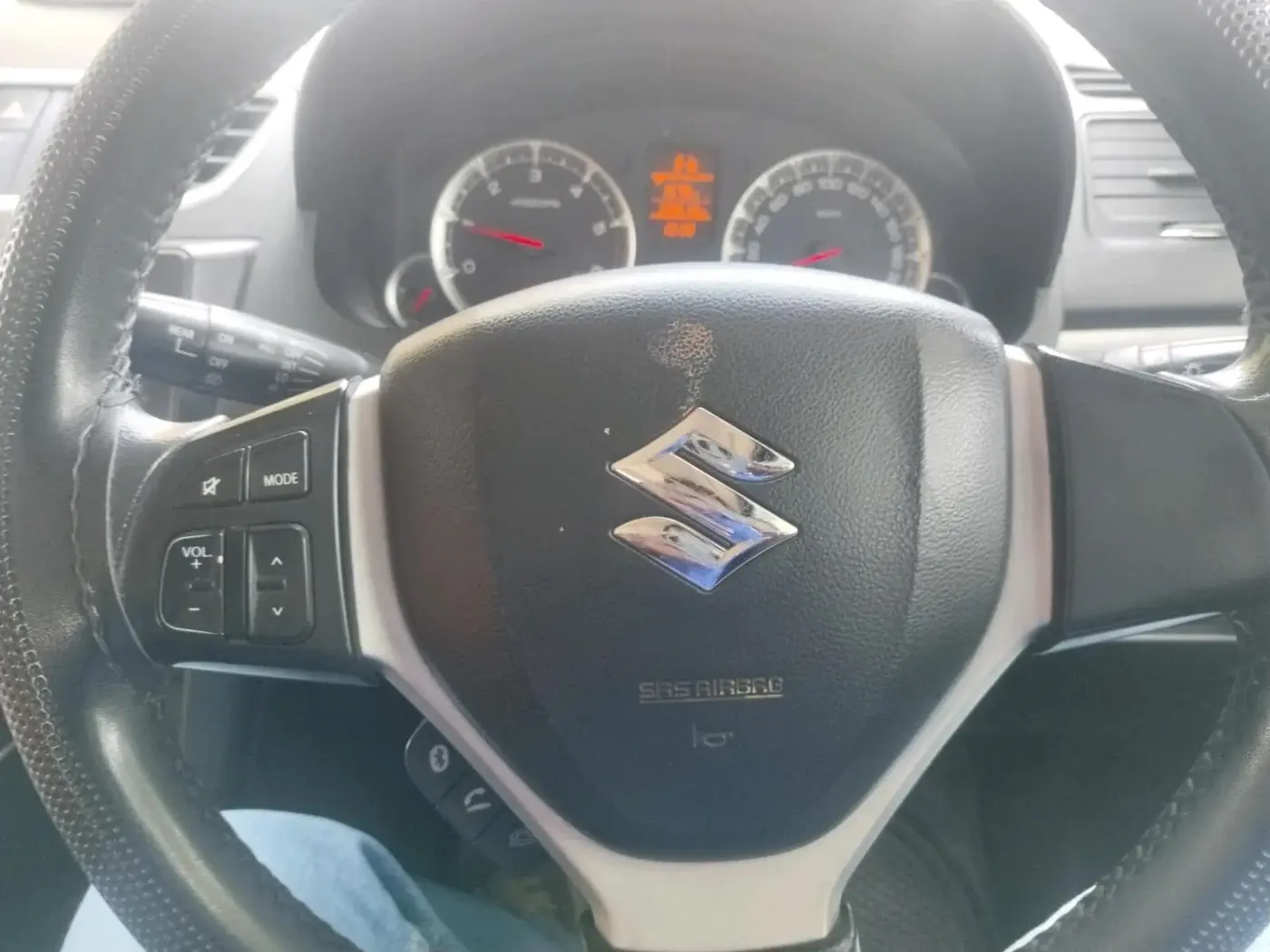 2014 Maruti Swift ZDI, Diesel, Manual, 1,23,613 km, interior