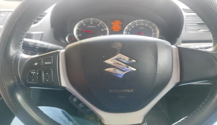 2014 Maruti Swift ZDI, Diesel, Manual, 1,23,613 km, interior