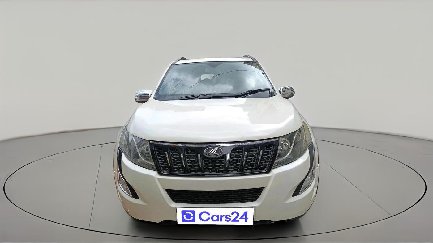 2015 Mahindra XUV500 W10, Diesel, Manual, 73,237 km, exterior
