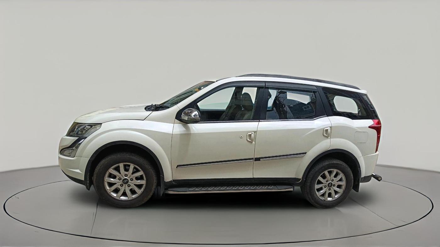 2015 Mahindra XUV500 W10, Diesel, Manual, 73,237 km, exterior