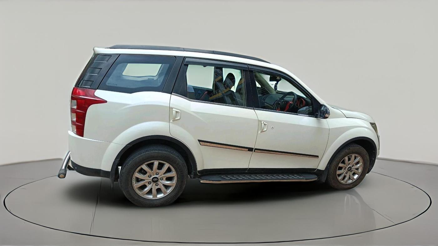 2015 Mahindra XUV500 W10, Diesel, Manual, 73,237 km, exterior