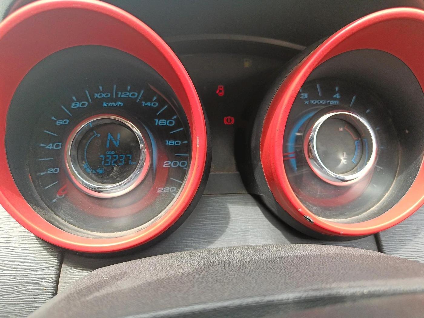 2015 Mahindra XUV500 W10, Diesel, Manual, 73,237 km, interior