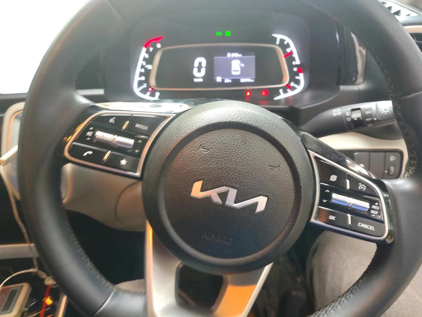 2021 KIA SONET HTX 1.0 IMT, Petrol, Manual, 32,972 km, interior