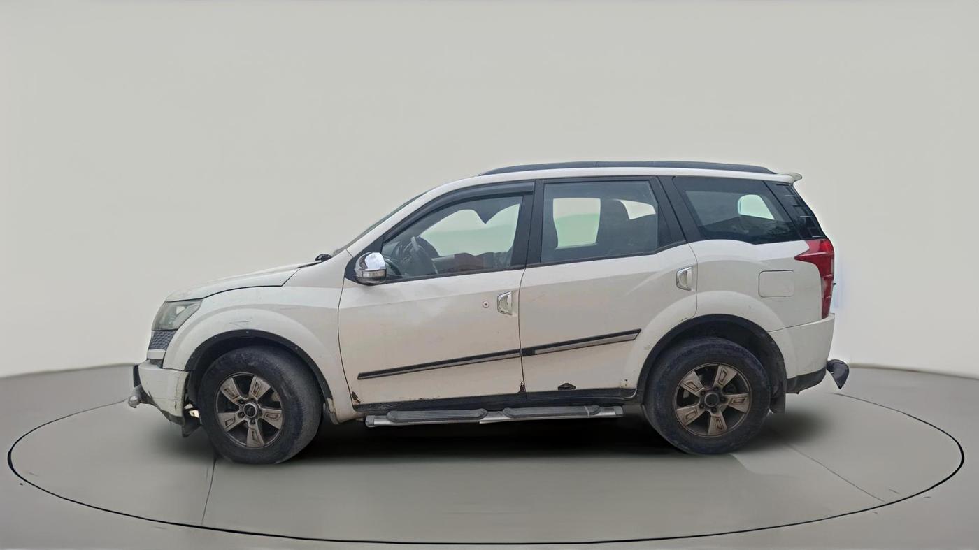 2014 Mahindra XUV500 W8, Diesel, Manual, 1,48,696 km, exterior