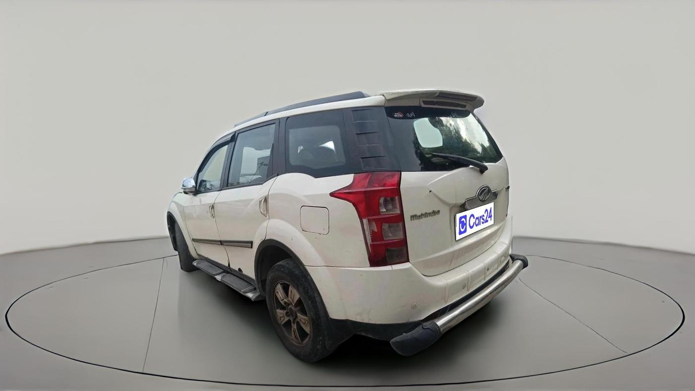 2014 Mahindra XUV500 W8, Diesel, Manual, 1,48,696 km, exterior