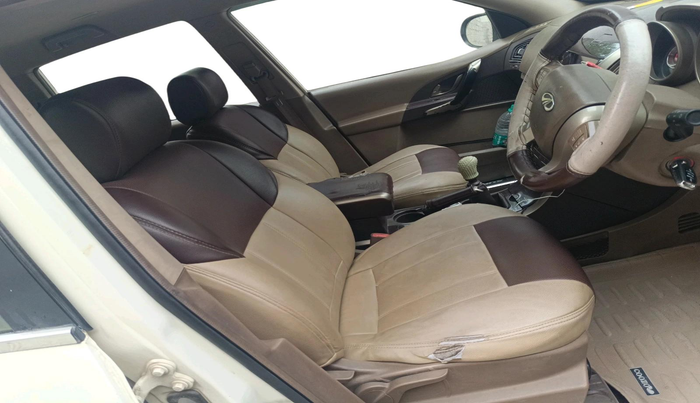 2014 Mahindra XUV500 W8, Diesel, Manual, 1,48,696 km, interior